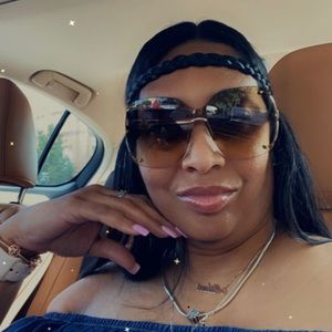 Meet your Posher, Michele